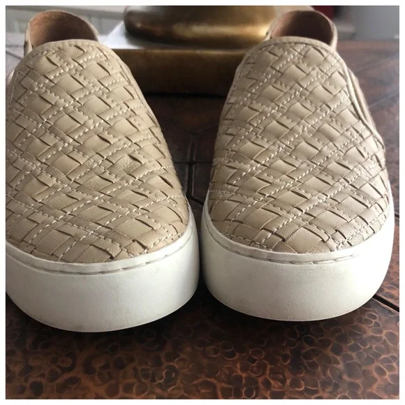 FRYE SLIP ONS SIZE 7.5 - Picture 8 of 13